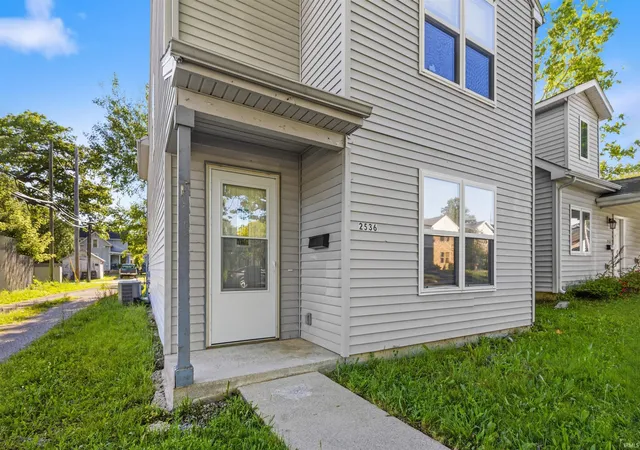 Photo 3 of Sale Pending at 2536 Caroline St, Fort Wayne, IN 46803 | MLS# 202622157 | Listing updated on 2026-07-02