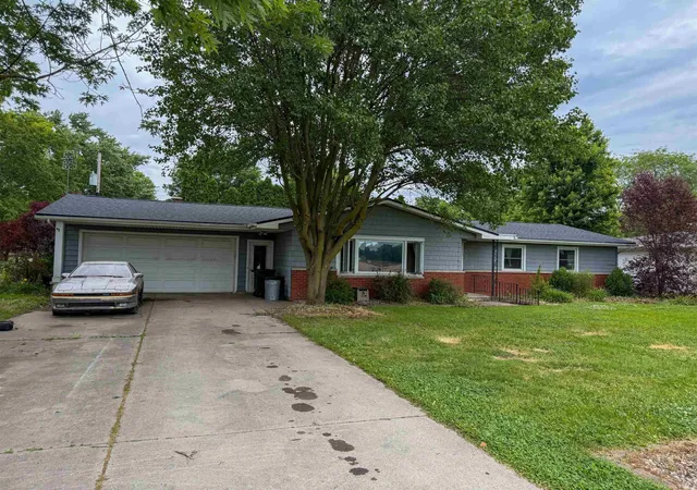 Photo 1 of Sale Pending at 1123 W Main St, Berne, IN 46711 | MLS# 202622271 | Listing updated on 2026-07-23