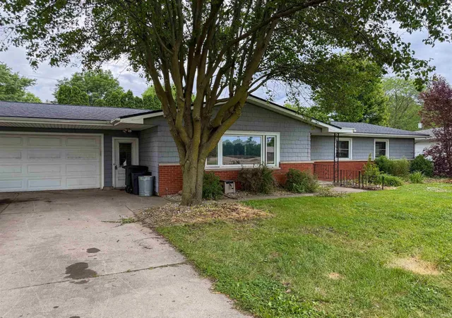 Photo 2 of Sale Pending at 1123 W Main St, Berne, IN 46711 | MLS# 202622271 | Listing updated on 2026-07-23