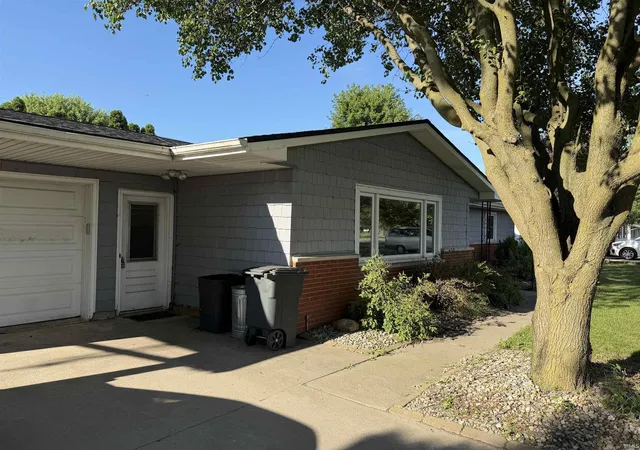 Photo 4 of Sale Pending at 1123 W Main St, Berne, IN 46711 | MLS# 202622271 | Listing updated on 2026-07-23