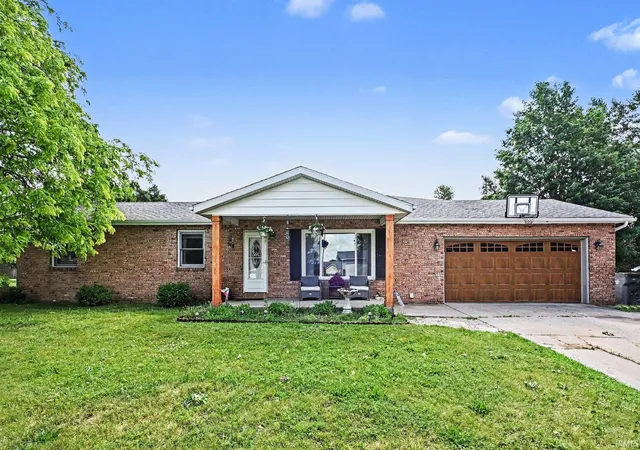 2nd image of 518 Sunset Ln, Middlebury, IN 46540 | MLS# 202622289