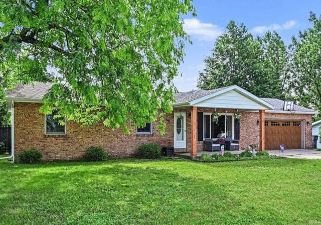 3rd image of 518 Sunset Ln, Middlebury, IN 46540 | MLS# 202622289