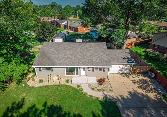 Photo 2 of Manufactured home for sale at 1317 Continental Dr, Evansville, IN 47715 | MLS# 202622291 | Listing updated on 2026-09-04