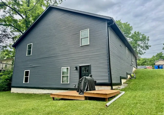Photo 3 of Manufactured home for sale at 422 17th Street, Bedford, IN 47421 | MLS# 202622301 | Listing updated on 2026-07-25