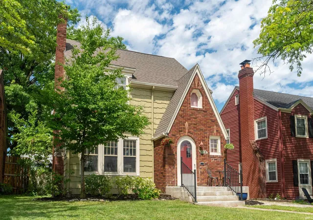 Photo 3 of Sale Pending at 4718 Arlington Ave, Fort Wayne, IN 46807 | MLS# 202622337 | Listing updated on 2026-07-15