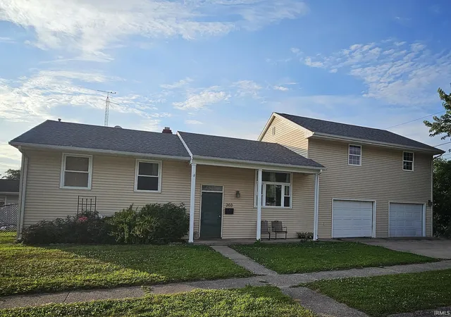 1st image of 203 S 21st St, Vincennes, IN 47591 | MLS# 202622342