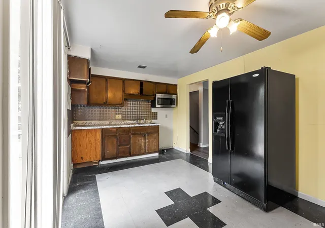 Photo 4 of Manufactured home for sale at 1021 Archer Ave, Fort Wayne, IN 46808 | MLS# 202622343 | Listing updated on 2026-06-19