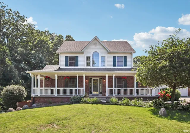 3rd image of 1061 W Cedar Ln, Crawfordsville, IN 47933 | MLS# 202622354
