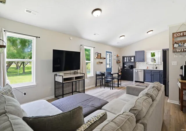 4th image of 4027 Fairoaks Ct, Franklin, IN 46131 | MLS# 202622389