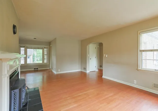 Photo 3 of Manufactured home for sale at 1440 E Colfax Ave, South Bend, IN 46617 | MLS# 202622391 | Listing updated on 2026-07-22