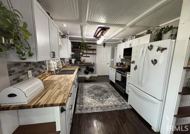 2nd image of 109 E Washington St, Brook, IN 47922 | MLS# 202622480