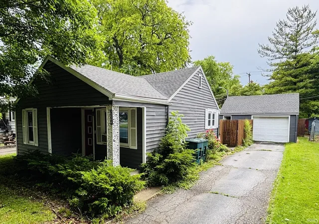 Homes for sale in Muncie, IN | 2004 N Milton St, Muncie, IN 47303 | MLS# 202622482
