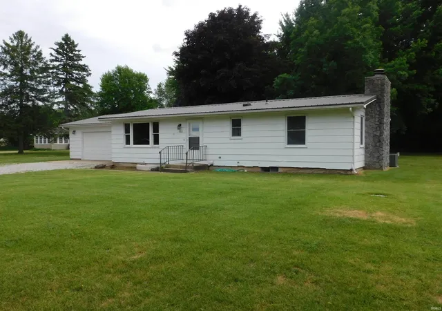 Photo 2 of Manufactured home for sale at 7531 W Crystal Lake Rd, Warsaw, IN 46580 | MLS# 202622487 | Listing updated on 2026-08-28