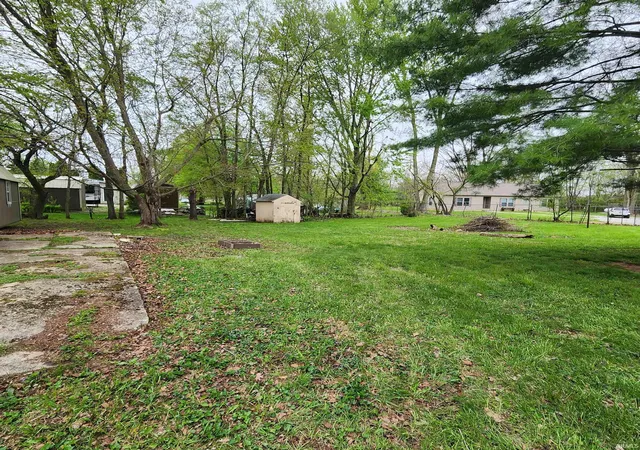 Photo 3 of Manufactured home for sale at 810 W Tower St, Pierceton, IN 46562 | MLS# 202622553 | Listing updated on 2026-06-24