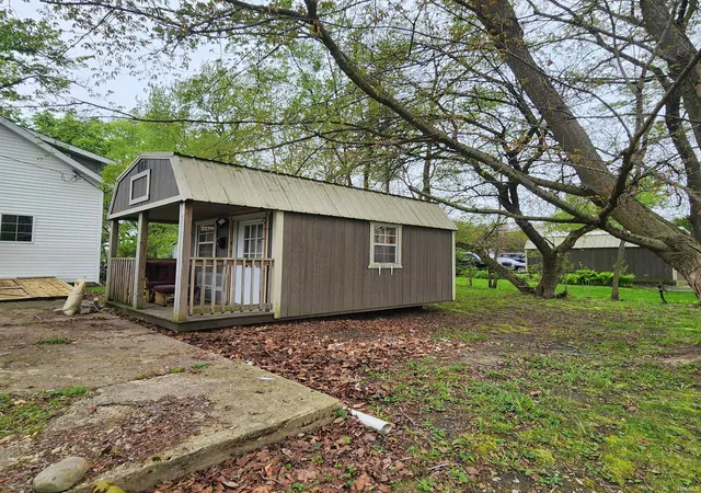 Photo 3 of Manufactured home for sale at 810 W Tower St, Pierceton, IN 46562 | MLS# 202622553 | Listing updated on 2026-06-24