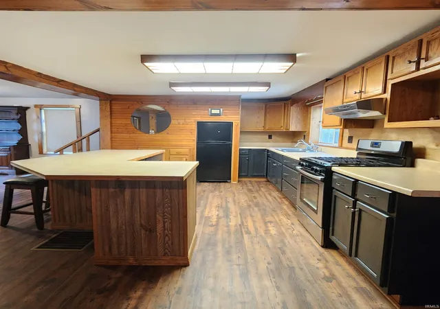 Photo 4 of Manufactured home for sale at 810 W Tower St, Pierceton, IN 46562 | MLS# 202622553 | Listing updated on 2026-06-24