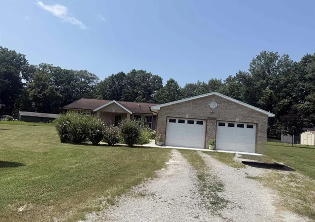 Photo 2 of Manufactured home for sale at 11758 W Smith Ridge Ct, Monticello, IN 47960 | MLS# 202622621 | Listing updated on 2026-09-22
