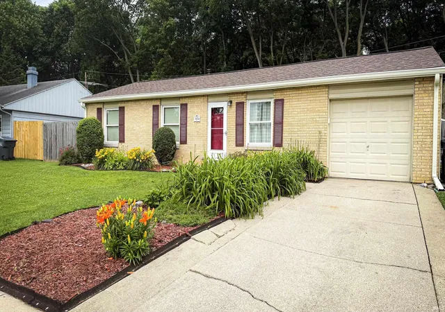 Homes for sale in Yorktown, IN | 1424 S Pleasantview Dr, Yorktown, IN 47396 | MLS# 202622649