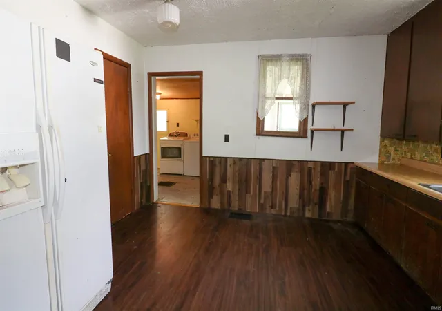 5th image of 1008 W Elm St, Hartford City, IN 47348 | MLS# 202622712