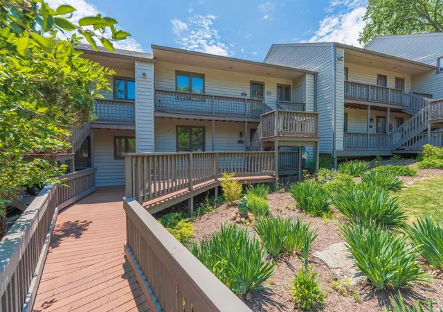 2nd image of 2048 E Waters Edge Dr, Bloomington, IN 47401 | MLS# 202622732