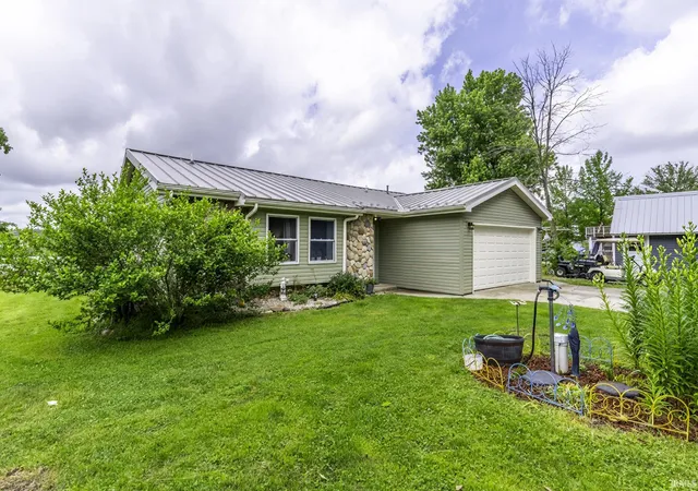 Photo 4 of Manufactured home for sale at 1555 E 770 South, Wolcottville, IN 46795 | MLS# 202622786 | Listing updated on 2026-09-17