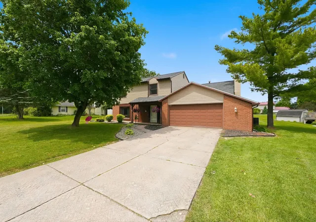 Homes for sale in Angola, IN | 1102 Heritage Ln, Angola, IN 46703 | MLS# 202622793
