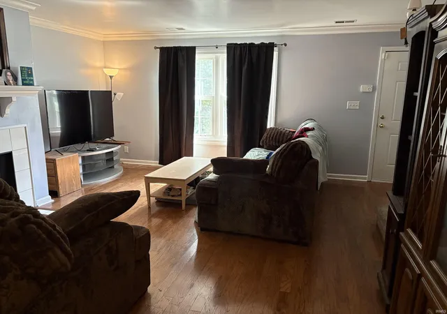 Photo 3 of Sale Pending at 1143 Burdette Ave, Evansville, IN 47714 | MLS# 202622809 | Listing updated on 2026-08-25