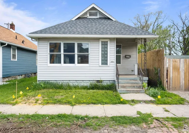 Homes for sale in South Bend, IN | 1419 Van Buren St, South Bend, IN 46628 | MLS# 202622811