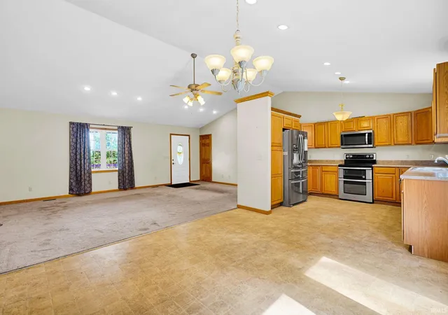 4th image of 305 Candlelight Ln, Oolitic, IN 47451 | MLS# 202622814