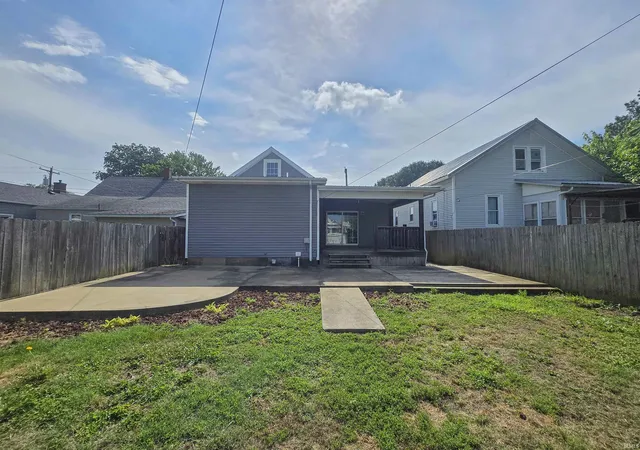 3rd image of 1109 9Th St, Tell City, IN 47586 | MLS# 202622827