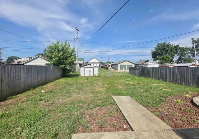 5th image of 1109 9Th St, Tell City, IN 47586 | MLS# 202622827
