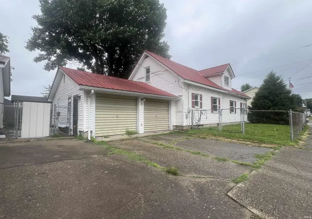Photo 2 of Single family home for sale at 602 Maple St, Lawrenceville, IL 62439 | MLS# 202622829 | Listing updated on 2026-06-29