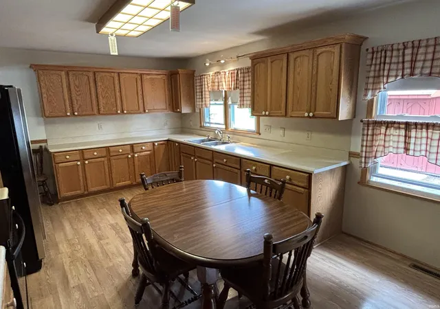 Photo 4 of Sale Pending at 307 S White Church Rd, Princeton, IN 47670 | MLS# 202622848 | Listing updated on 2026-10-01