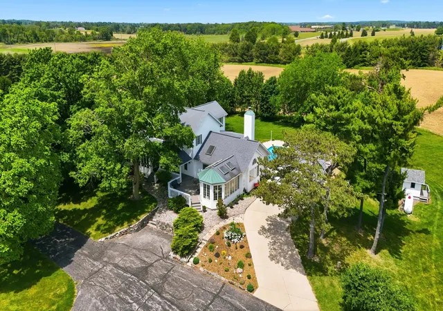 5th image of 1640 S 100 E, Angola, IN 46703 | MLS# 202622853
