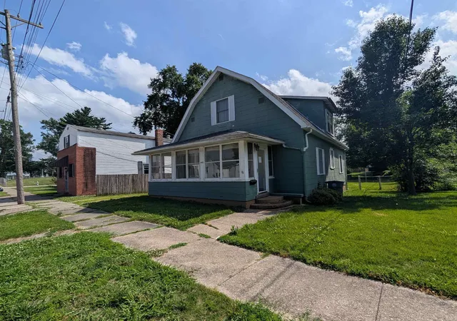3rd image of 915 Prairie St, Vincennes, IN 47591 | MLS# 202622858