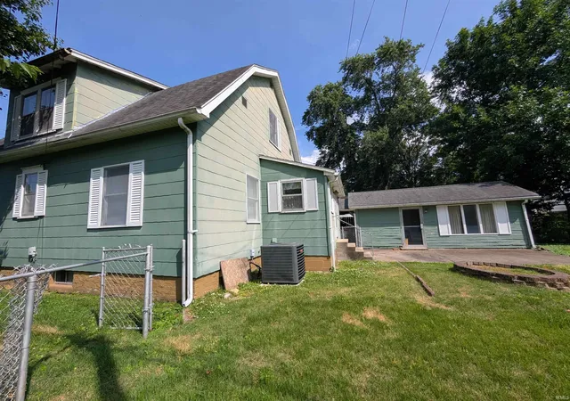 31st image of 915 Prairie St, Vincennes, IN 47591 | MLS# 202622858