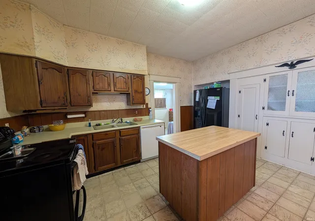 4th image of 915 Prairie St, Vincennes, IN 47591 | MLS# 202622858