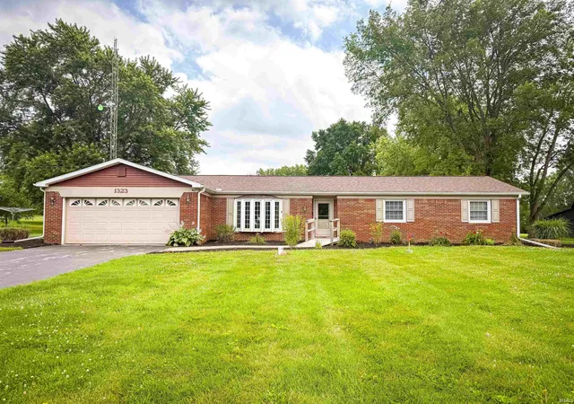 1st image of 1323 W 200 S, Warsaw, IN 46580 | MLS# 202622859