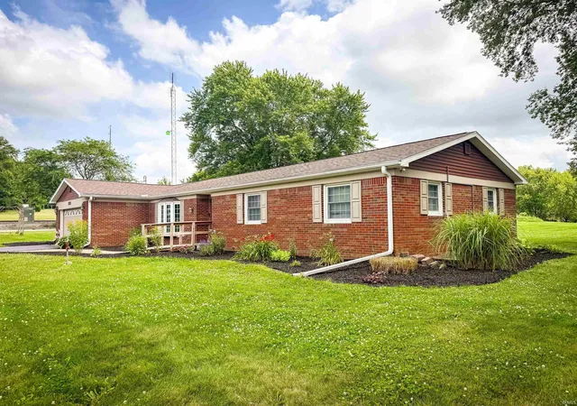 Photo 3 of Sale Pending at 1323 W 200 South, Warsaw, IN 46580 | MLS# 202622859 | Listing updated on 2026-08-25