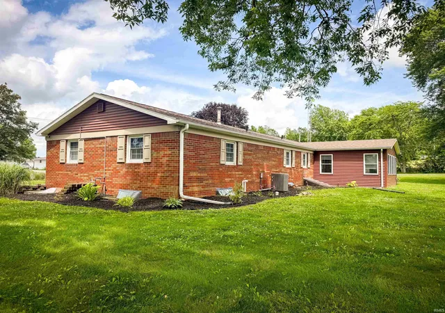 Photo 3 of Sale Pending at 1323 W 200 South, Warsaw, IN 46580 | MLS# 202622859 | Listing updated on 2026-08-25