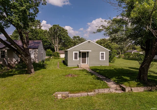 1st image of 2104 S Biltmore Ave, Muncie, IN 47302 | MLS# 202622877