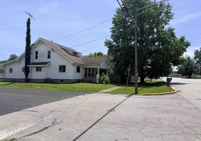 Homes for sale in Burlington, IN | 400 Michigan St, Burlington, IN 46915 | MLS# 202622892