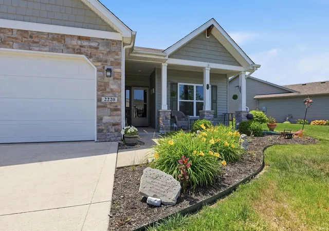 Homes for sale in Columbia City, IN | 2220 E Whispering Trl, Columbia City, IN 46725 | MLS# 202622917