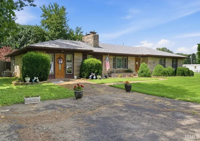 3rd image of 828 Lauer Ln, Tell City, IN 47586 | MLS# 202622928