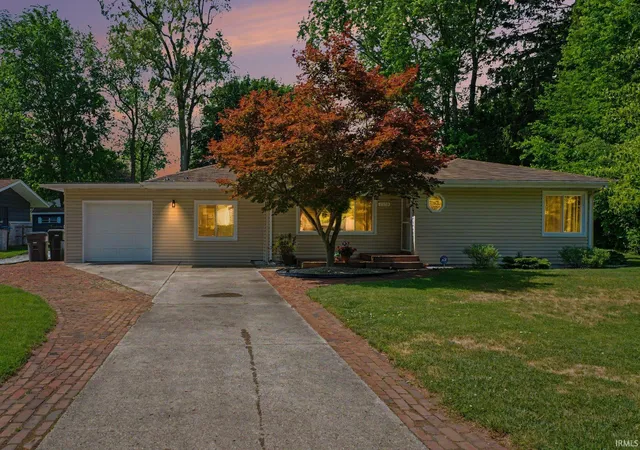 Photo 2 of Sale Pending at 2919 Calumet Ave, Elkhart, IN 46514 | MLS# 202622947 | Listing updated on 2026-07-05