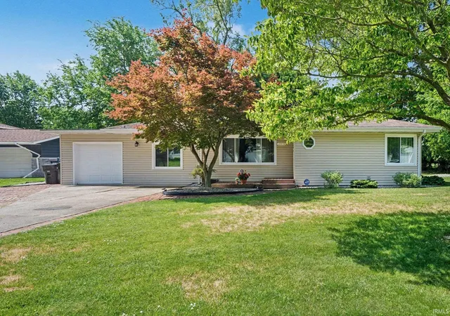 Photo 3 of Sale Pending at 2919 Calumet Ave, Elkhart, IN 46514 | MLS# 202622947 | Listing updated on 2026-07-05