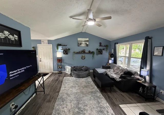 Photo 3 of Manufactured home for sale at 205 Jefferson Valley, Coatesville, IN 46121 | MLS# 202622994 | Listing updated on 2026-09-11