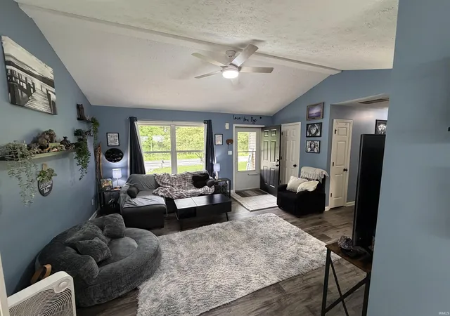 Photo 3 of Manufactured home for sale at 205 Jefferson Valley, Coatesville, IN 46121 | MLS# 202622994 | Listing updated on 2026-09-11
