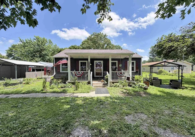 Homes for sale in Frankfort, IN | 4097 S County Road 0 Ew, Frankfort, IN 46041 | MLS# 202623011