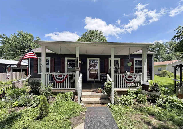 Homes for sale in Frankfort, IN | 4097 S County Road 0 Ew, Frankfort, IN 46041 | MLS# 202623011